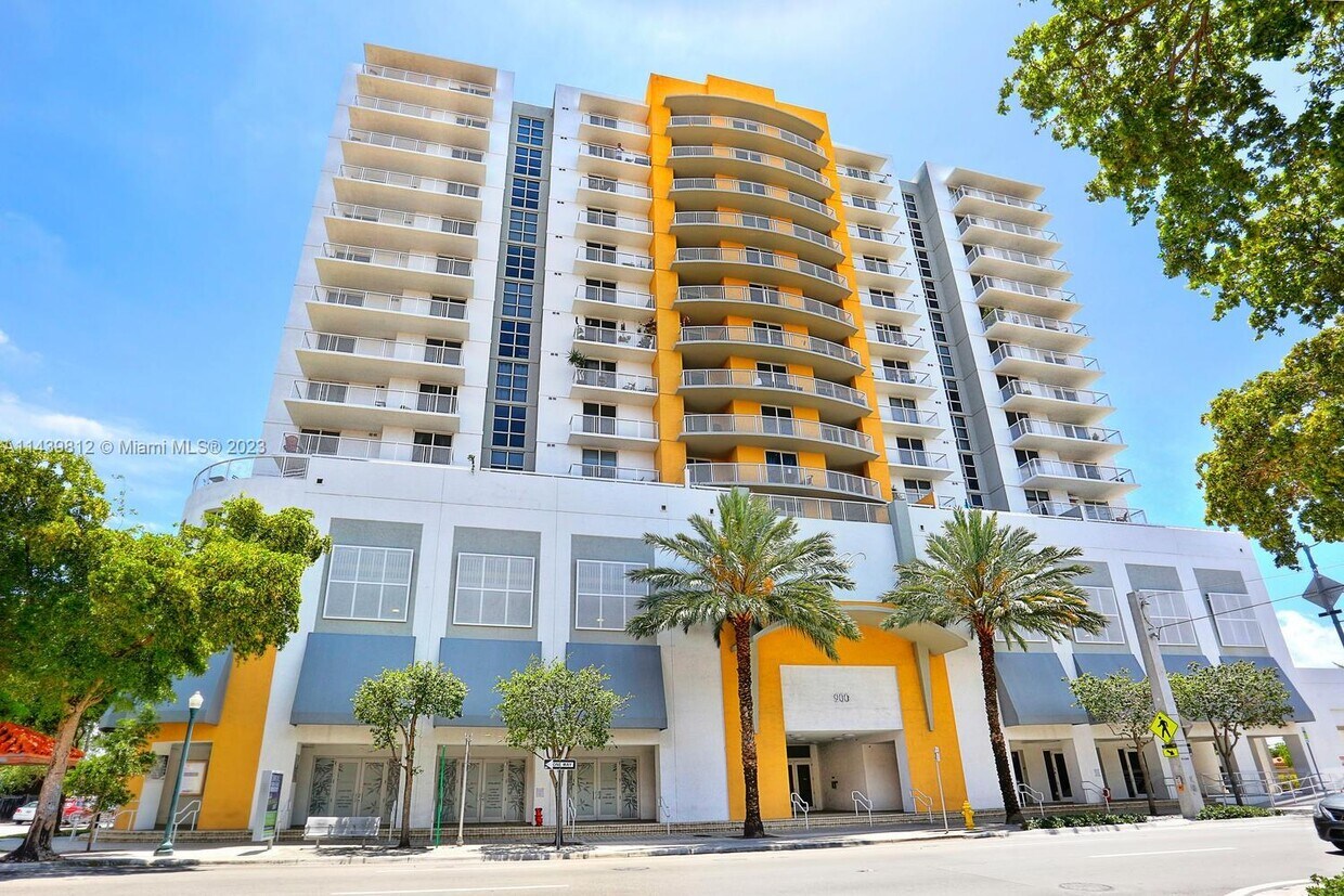 Primary Photo - 900 SW 8th St