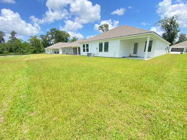 Building Photo - 16213 Loussier Dr