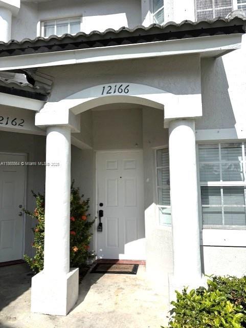 Building Photo - 12166 SW 143rd Ln