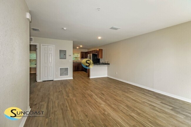 Building Photo - 9033 N Travis Dr