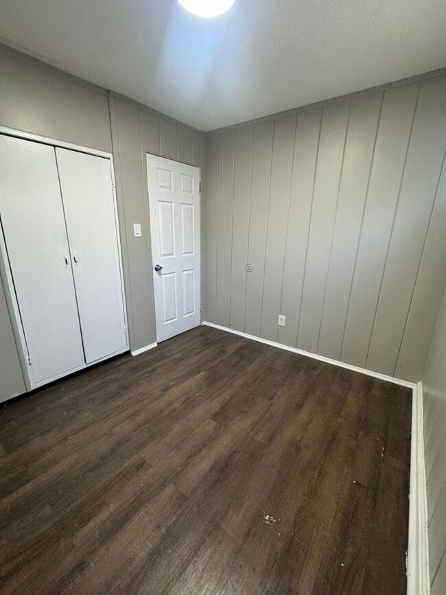 Foto del edificio - Charming 3-Bedroom Home in Gary