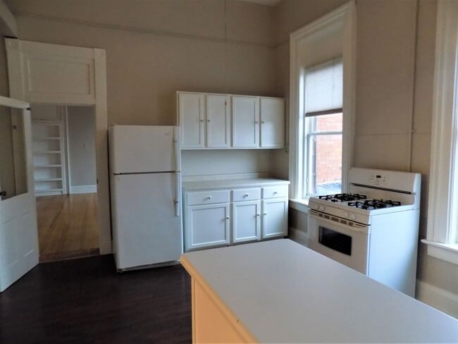 Building Photo - 56 E Burlington Ave