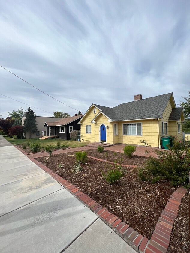 428 Pacific Ter, Klamath Falls, OR 97601 House Rental in Klamath