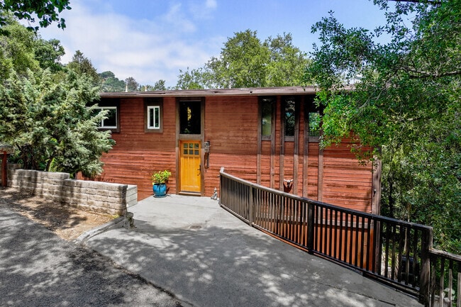 Building Photo - 19643 Vision Dr