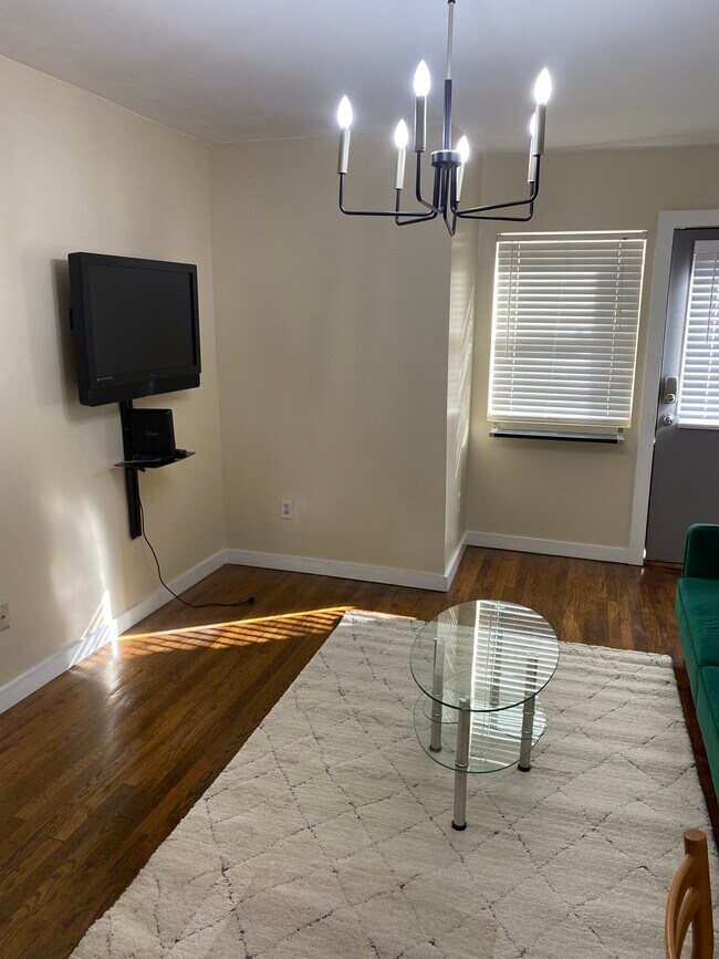 Foto del edificio - 561 Formwalt St SW