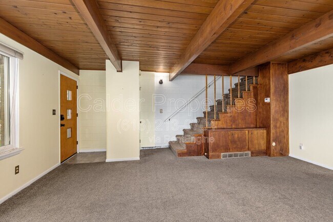 Foto del edificio - 841 Houseman Ave NE