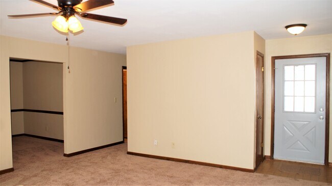 Building Photo - 1504 Crawley Cir