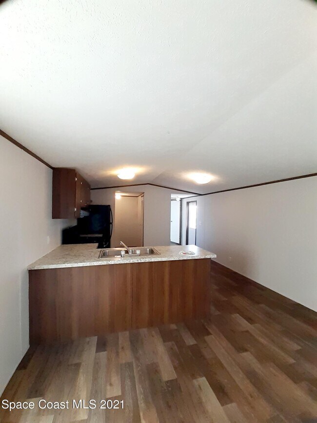 Foto del edificio - 1632 Ridge Dr