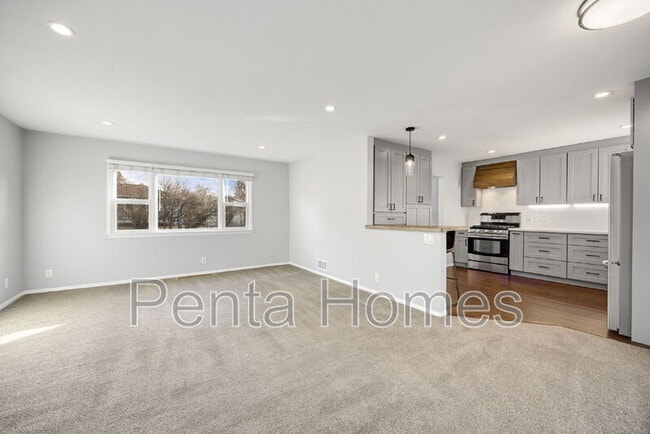 Building Photo - 1309 W Myrtle St