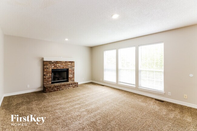 Building Photo - 15626 Riley St