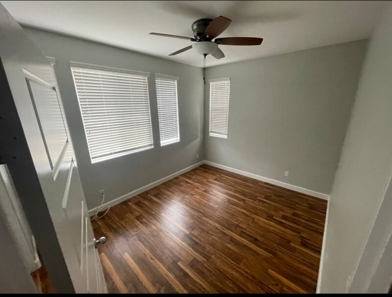 Foto del edificio - 43045 Calle Cristal