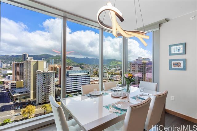 Building Photo - 1555 Kapiolani Blvd