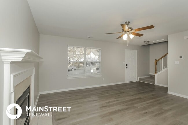 Building Photo - 5728 Fairchase Ave