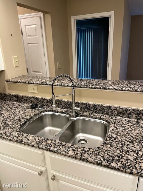 Foto del edificio - 5310 Stonemeadow Ave