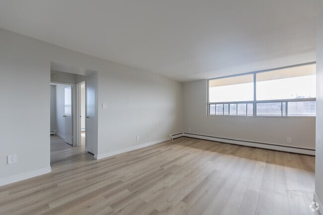 2BR, 1BA - Living Room - Kings Forest Manor