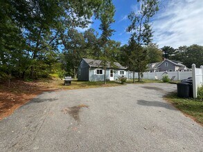 Building Photo - 13 Dock Ln