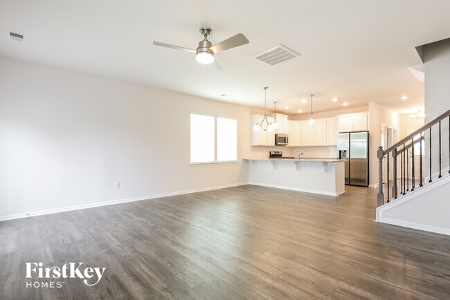 Building Photo - 414 Stonefence Dr