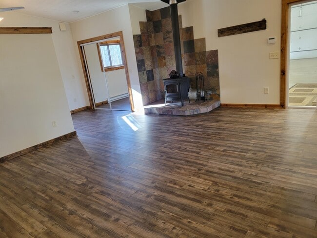 Building Photo - 47850 Scenic Hwy