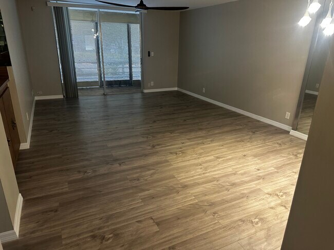 Building Photo - 403 NW 68th Ave