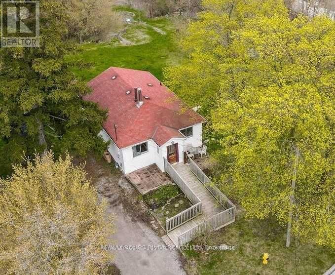 Primary Photo - 1725 Spruce Hill Rd