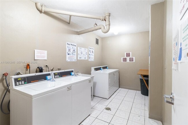 Foto del edificio - 7441 Wayne Ave