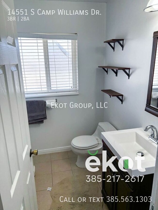 Building Photo - 14551 S Camp Williams Rd