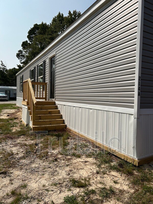 Primary Photo - 214 Sussex Dr