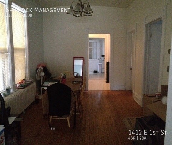 Foto del edificio - 1412 E 1st St