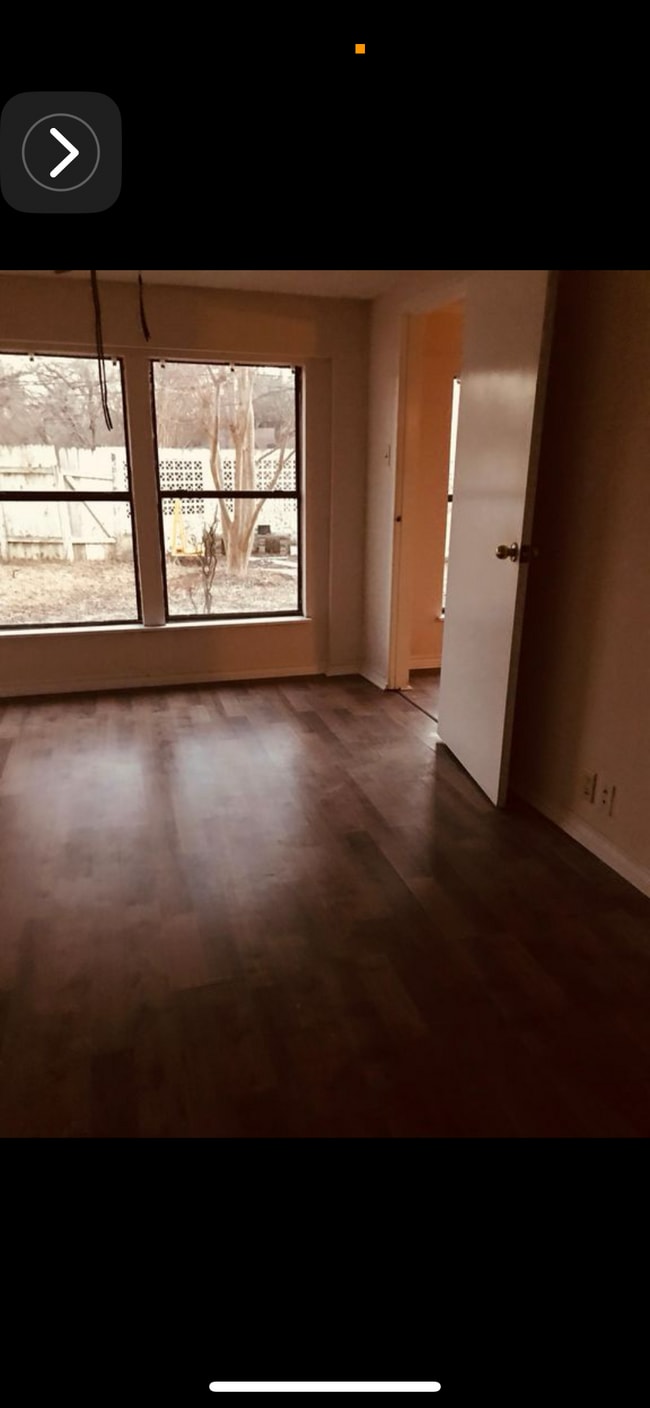 Foto del edificio - 223 W McGee St