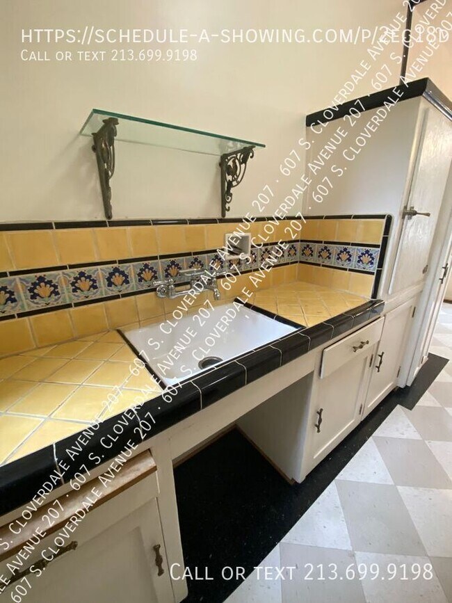 Foto del edificio - 607 Cloverdale Ave