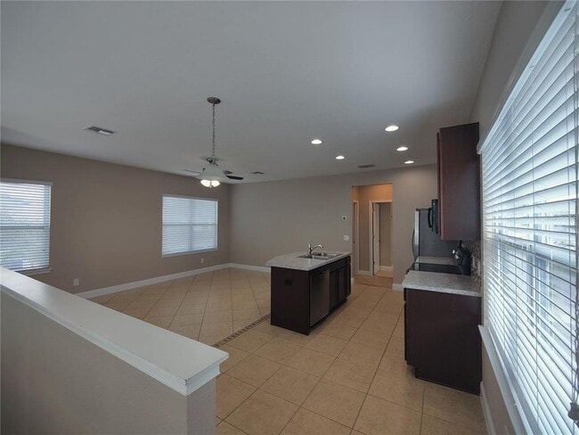 Building Photo - 12989 Doisy St
