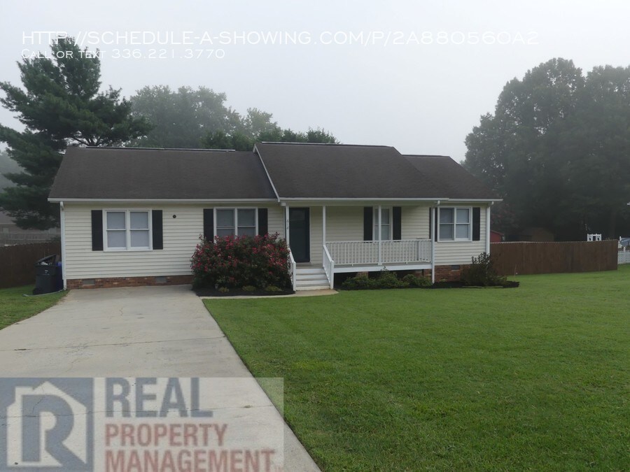Primary Photo - 618 Farmwood Dr