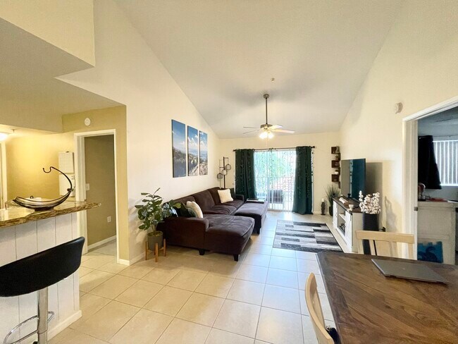 Building Photo - 7912 Sonoma Springs Cir