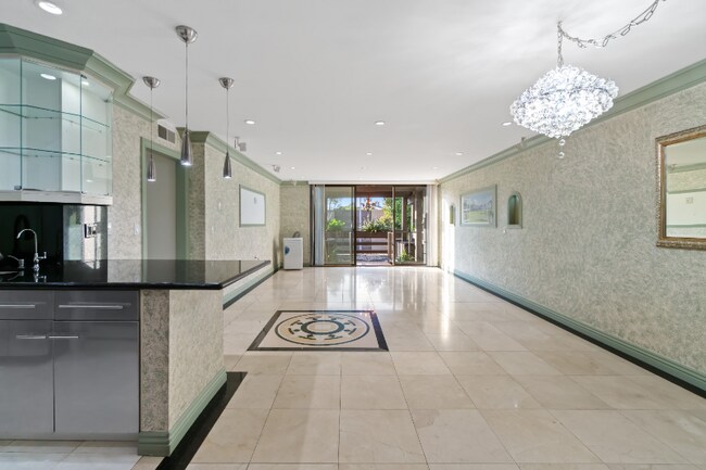 Foto del edificio - 7742 Redlands St