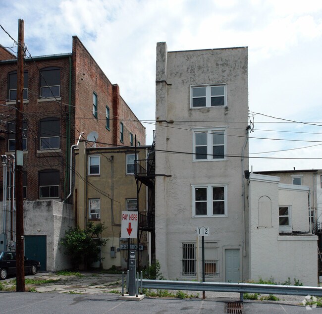 Foto del edificio - 138 N 7th St