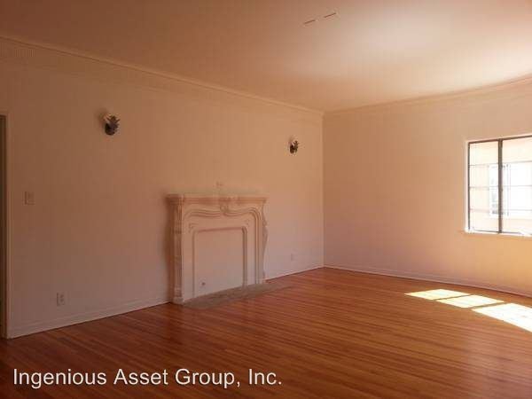 Building Photo - 844-846 S Plymouth Blvd