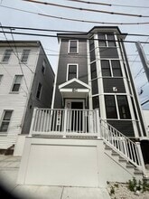 Building Photo - 8 C Ford St