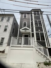 Building Photo - 8 Ford St