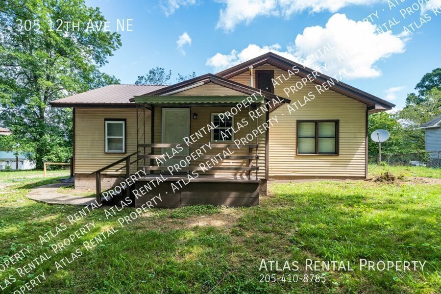 Foto principal - 305 12th Ave NE