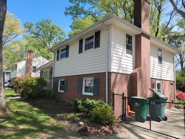 Foto del edificio - Delightful 3 Bedroom Home for Rent in Henrico