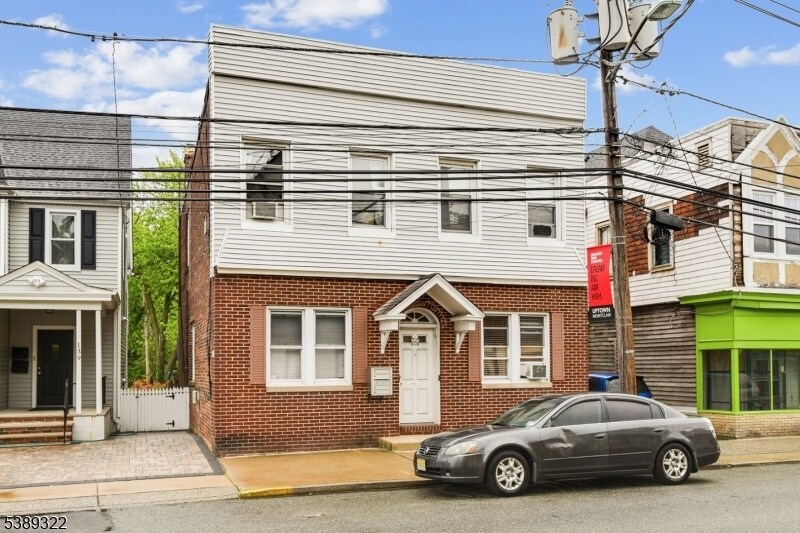 Primary Photo - 137 Valley Rd