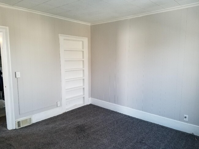 Building Photo - 1135 S Grand Ave