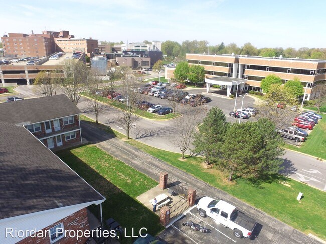 Building Photo - 3917 Bellemeade Ave