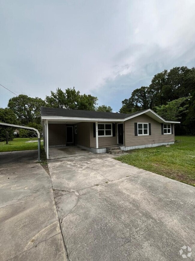 Building Photo - 5574 NW 177th St