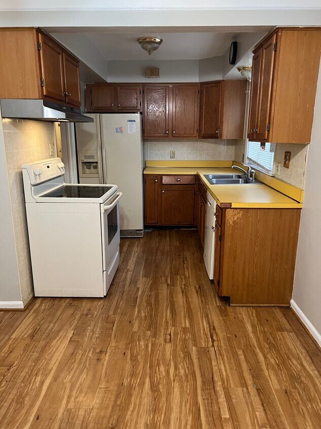 Foto del edificio - Section 8 Accepted - Beautiful Brick House...