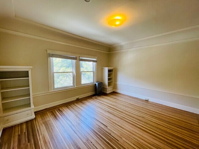 Foto del edificio - 250 Irving St