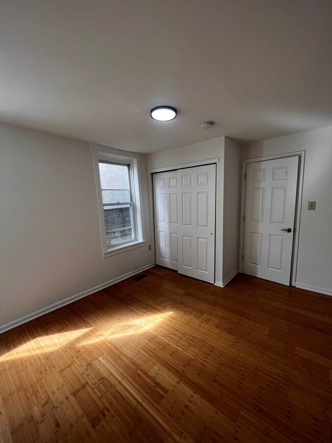 Building Photo - 845 N 26th St