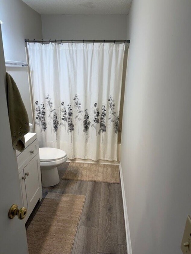 Building Photo - Crossland Downs Condos-1048 D Stonegate Drive