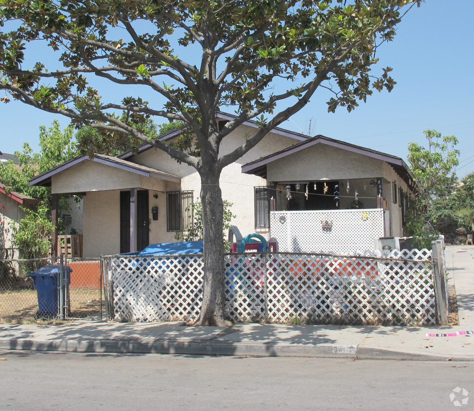 Building Photo - 609 S La Verne Ave