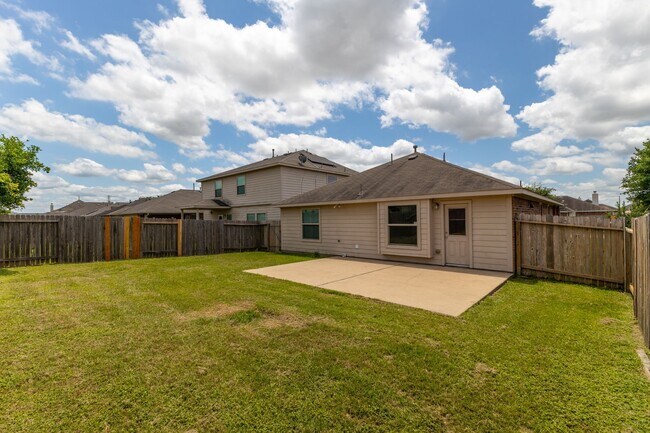 Foto del edificio - 22414 Guston Hall Ln